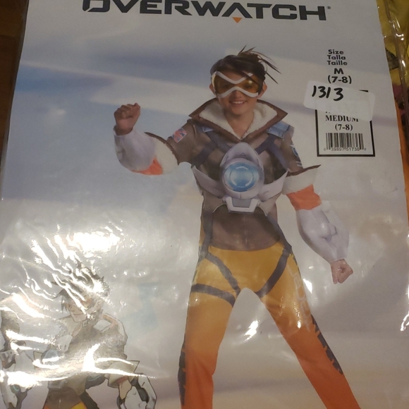 Halloween Costumes - Picture 1 of 3